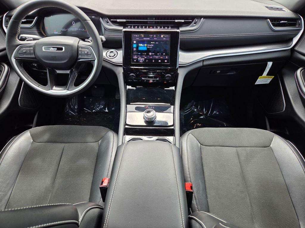 Used 2023 White Jeep Altitude X image 17