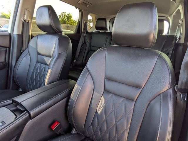 Used 2023 Pearl White Nissan Platinum image 24
