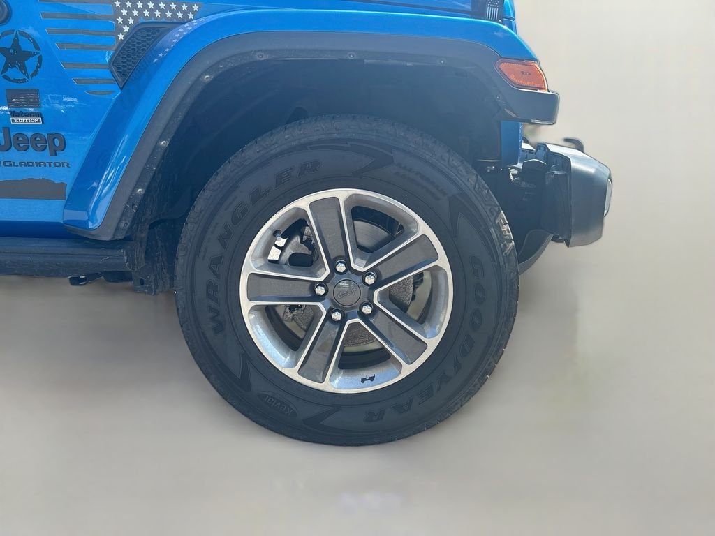 Used 2023 Blue Jeep Sport S image 9