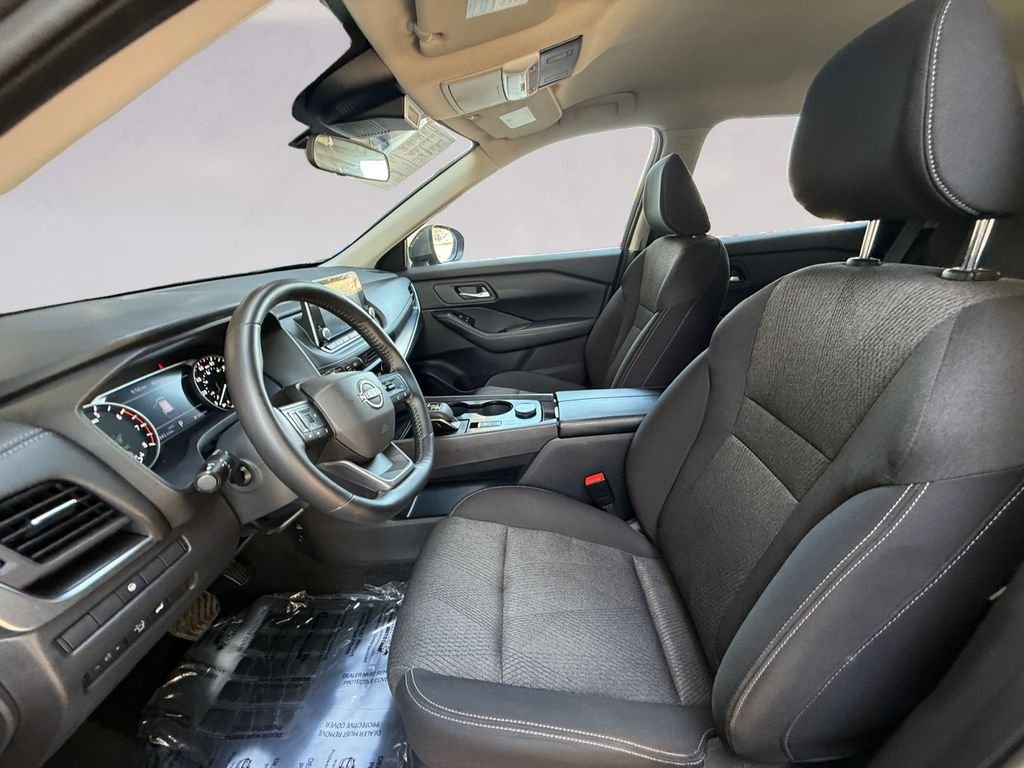 Used 2025 Gray Nissan SV image 10