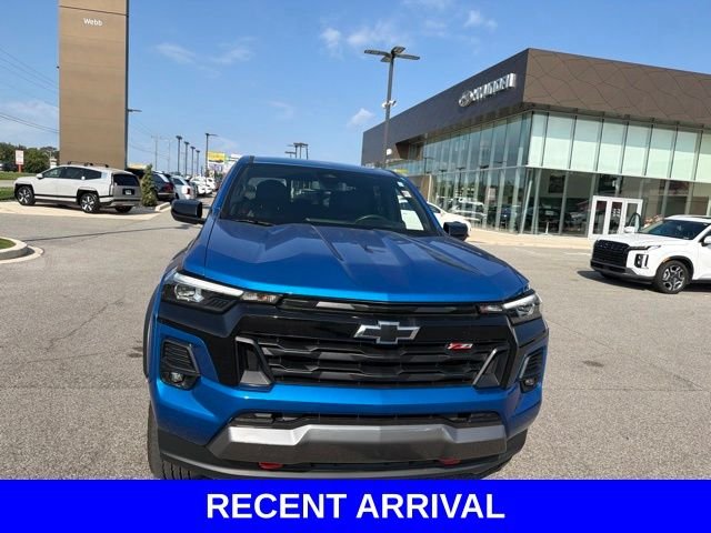 Used 2023 Blue Chevrolet Z71 image 4