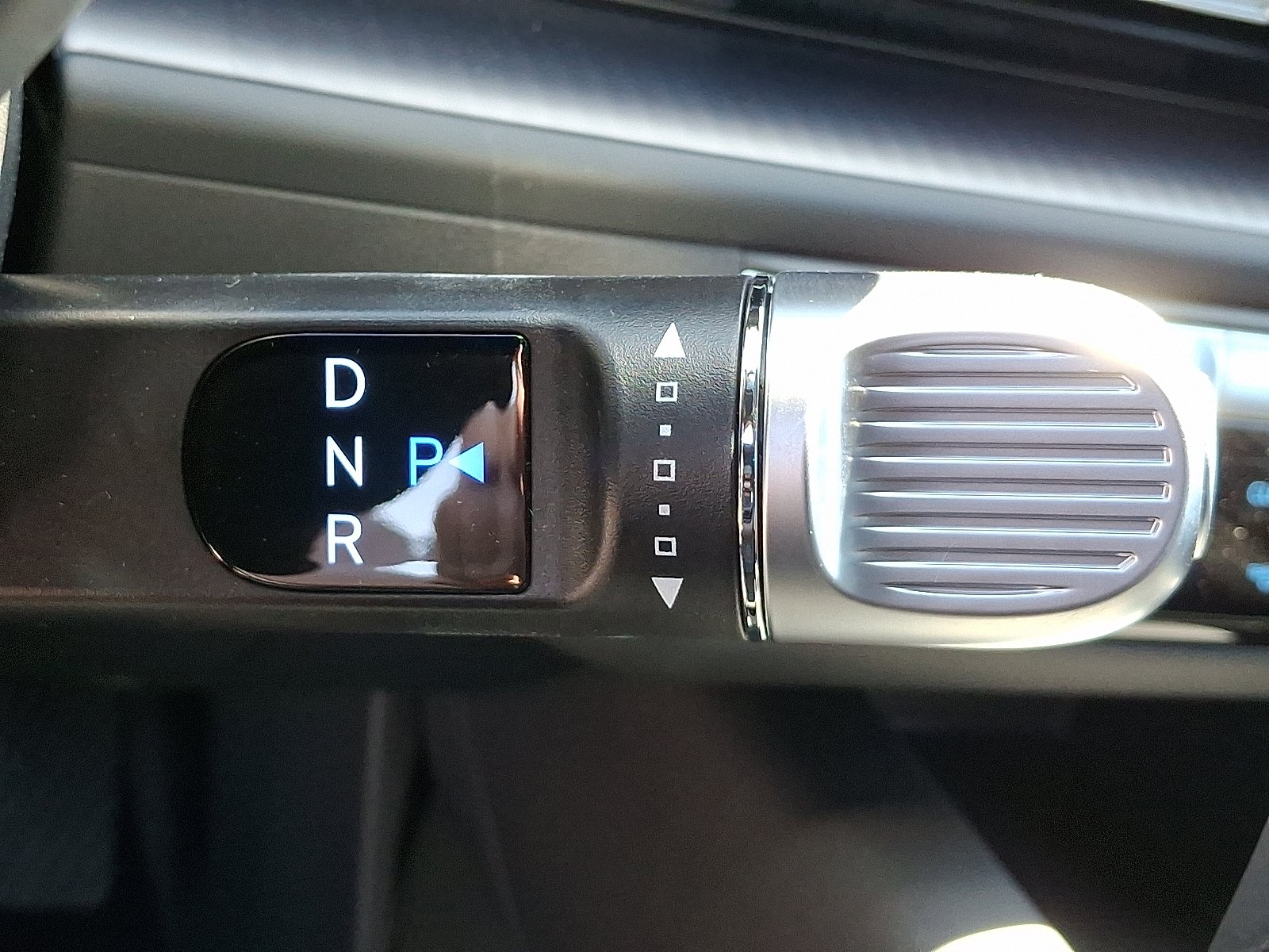 2025 Hyundai IONIQ 6 SE - Photo 16