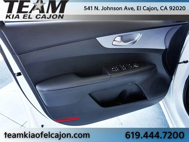 Used 2024 White Kia LXS image 21