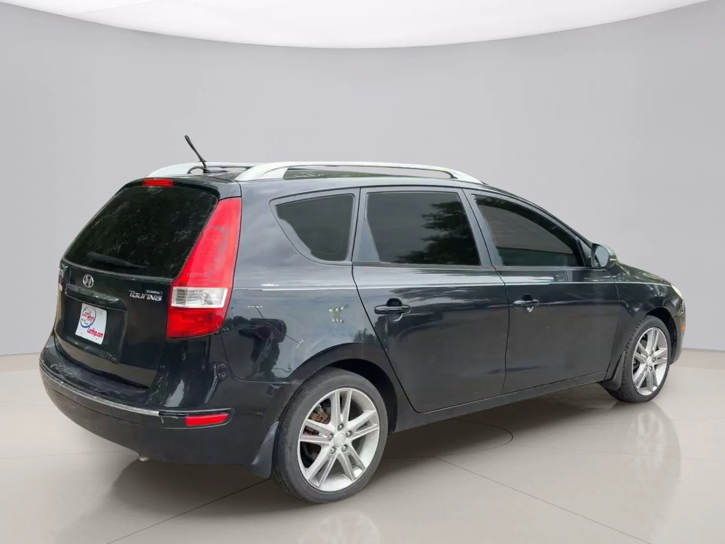 Used 2011 Black Hyundai GLS image 5
