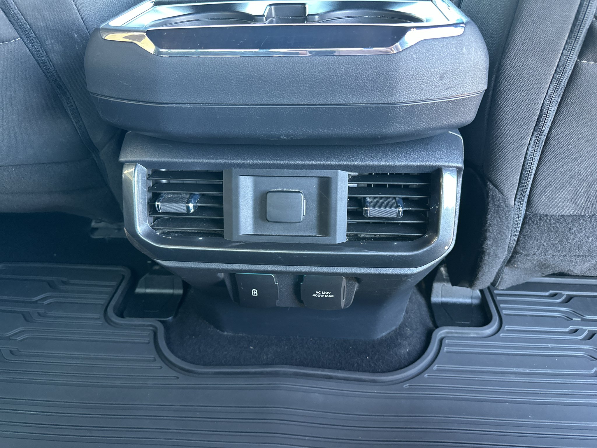 Used 2023 Oxford White Ford XLT image 35