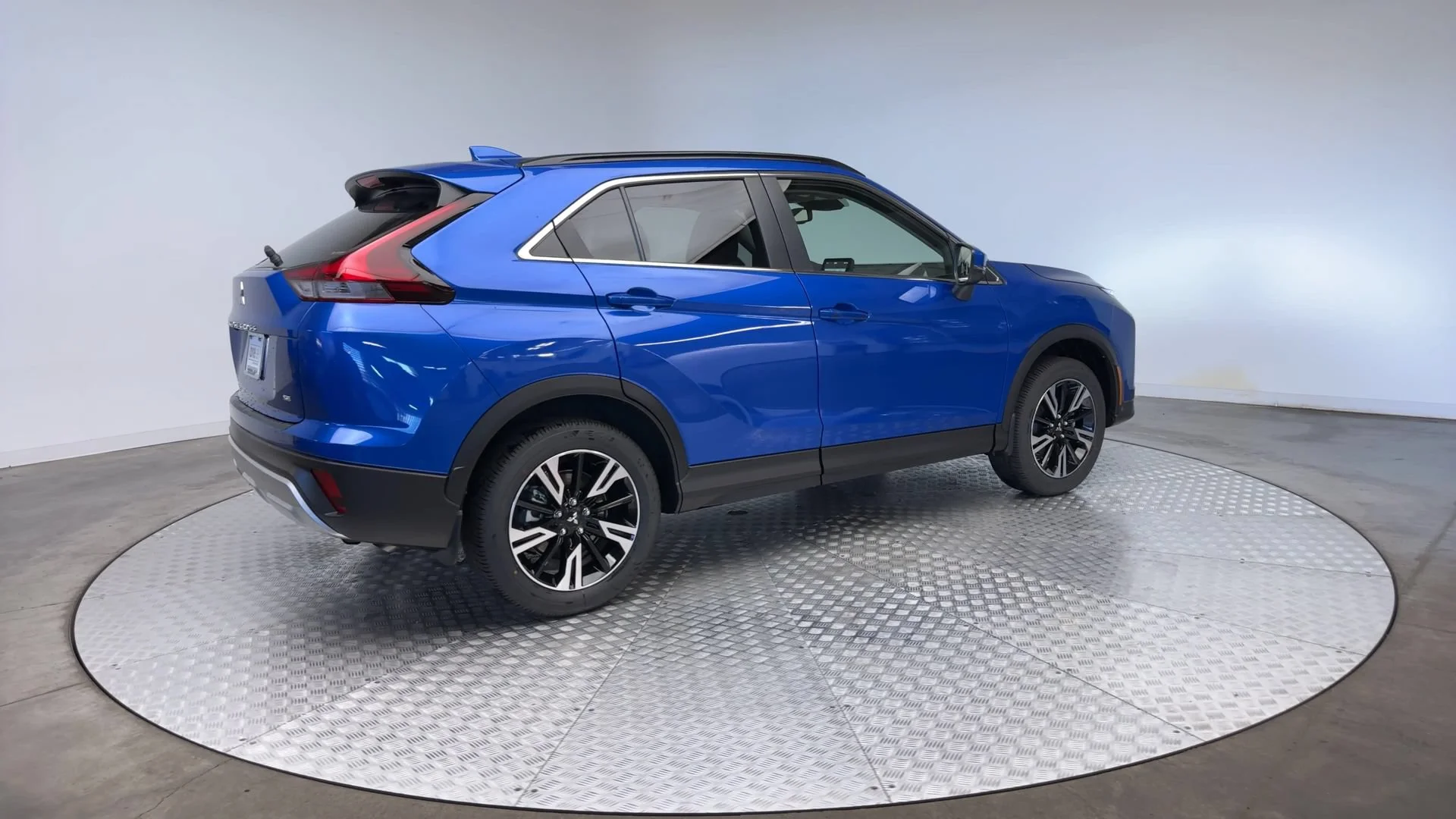 New 2026 Lightning Blue Metallic Mitsubishi SE 1.5T S-AWC image 8
