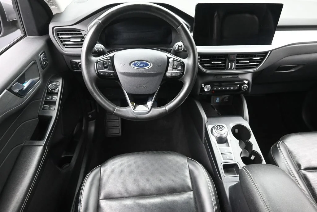 Used 2023 Silver Ford Platinum image 14