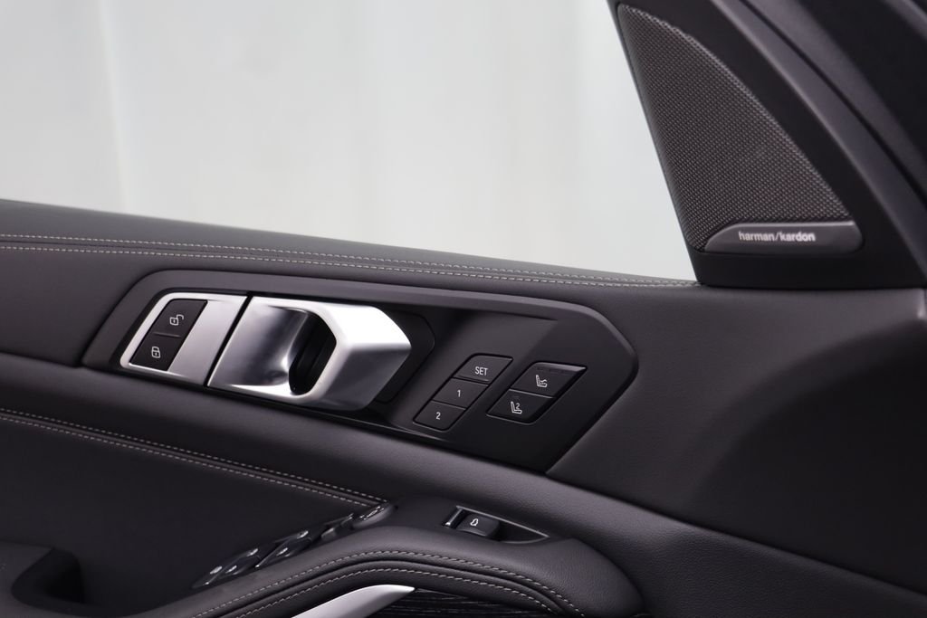 New 2026 Black Sapphire Metallic BMW xDrive50e image 6