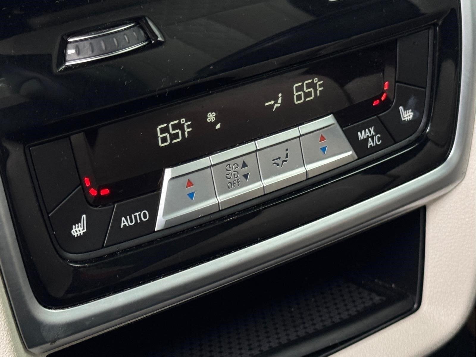 Used 2020 Arctic Gray Metallic BMW xDrive40i image 13