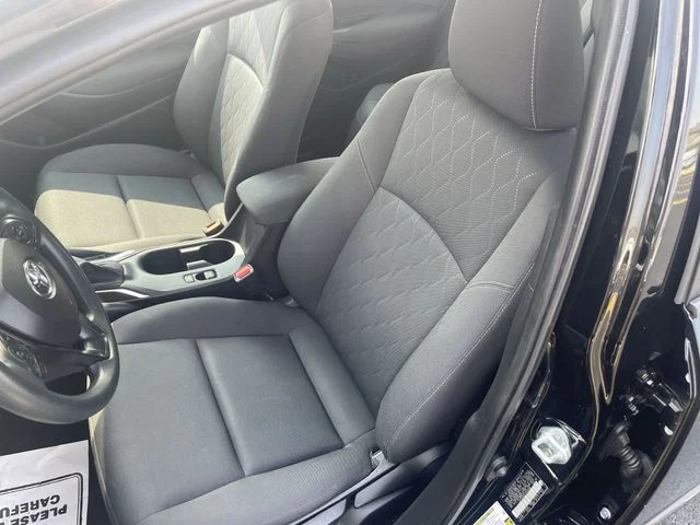 2025 Toyota Corolla LE - Photo 17