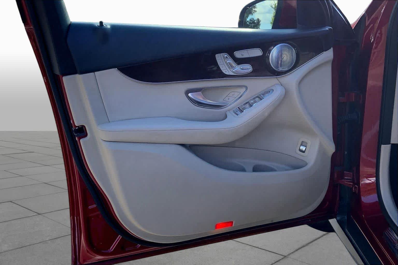 Used 2017 designo Cardinal Red Metallic Mercedes-Benz GLC 300 image 21