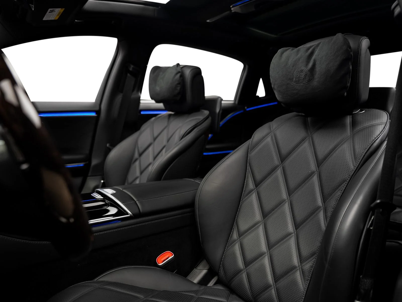 Used 2024 Black Mercedes-Benz Maybach S 580 image 34