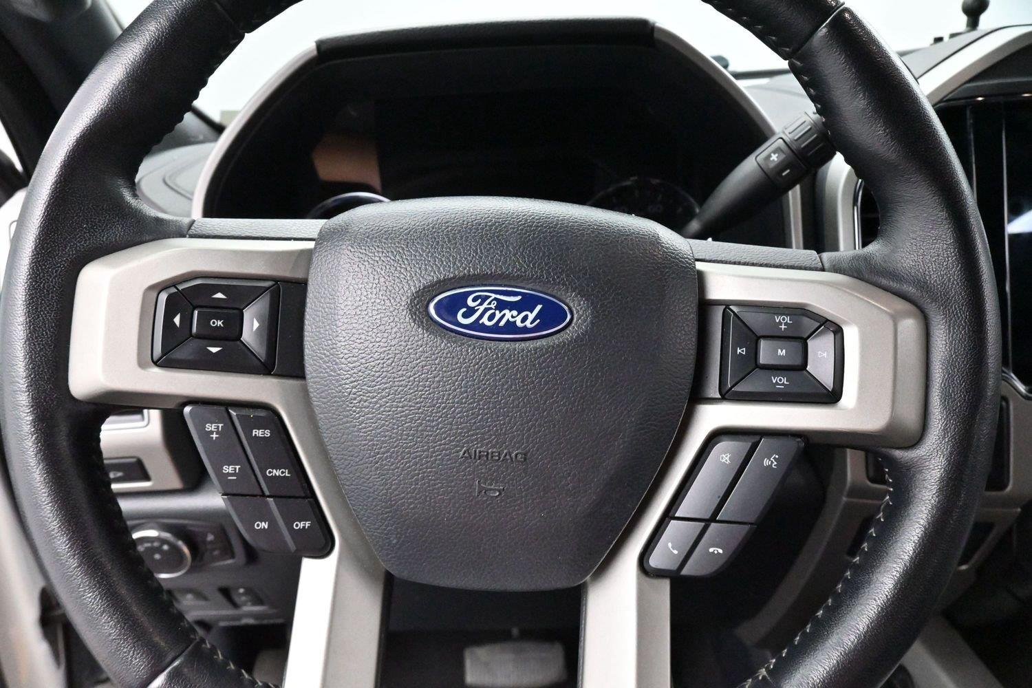 Used 2022 Star White Metallic Tri-Coat Ford LARIAT image 16