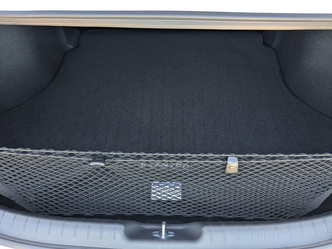 New 2025 Serenity White Hyundai SEL Convenience image 42