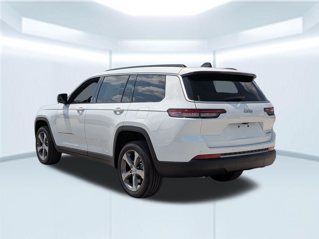 New 2026 Bright White Clear-Coat Exterior Paint Jeep Limited image 3