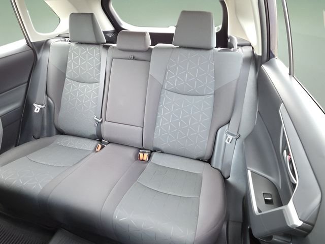 Used 2023  Toyota XLE image 13