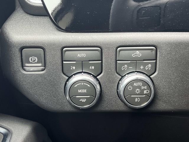New 2026 Sterling Metallic GMC Elevation image 23