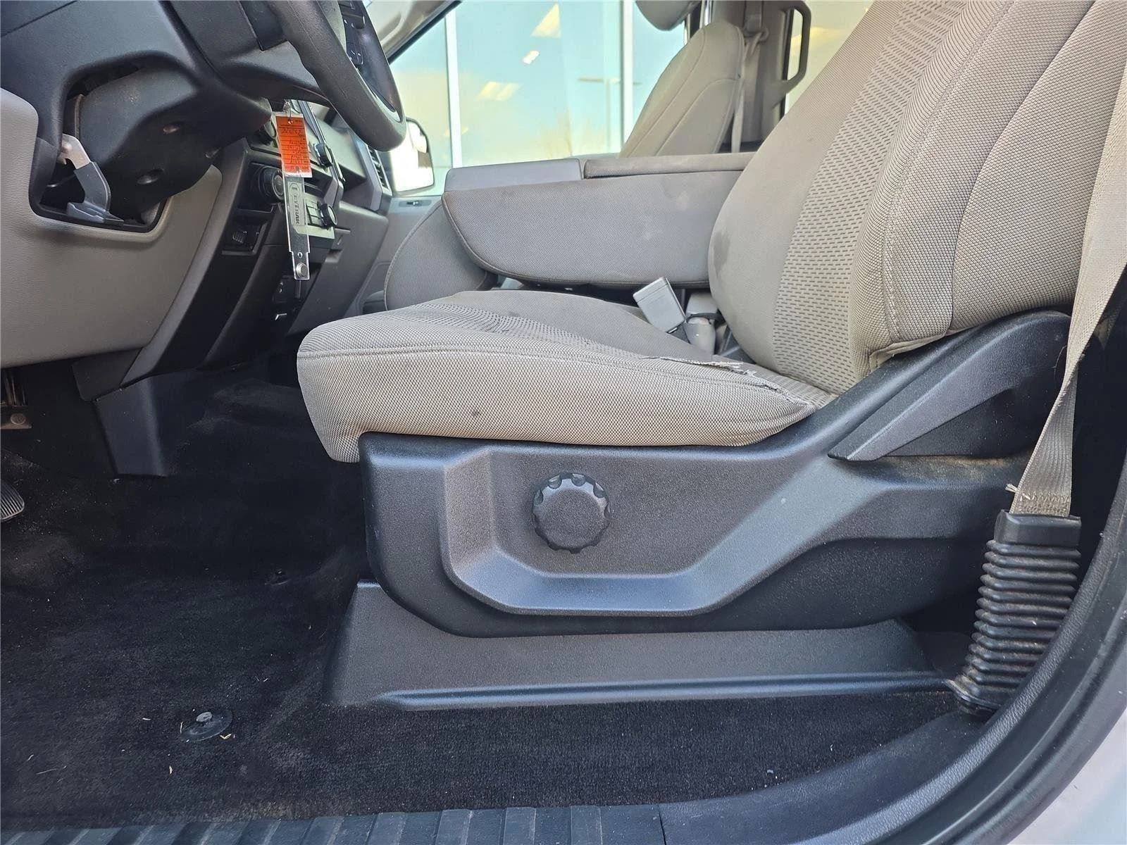 Used 2018 Ingot Silver Metallic Ford XLT image 15