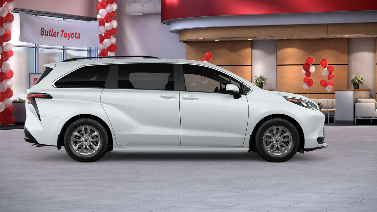 New 2026 Wind Chill Pearl Toyota XLE image 29