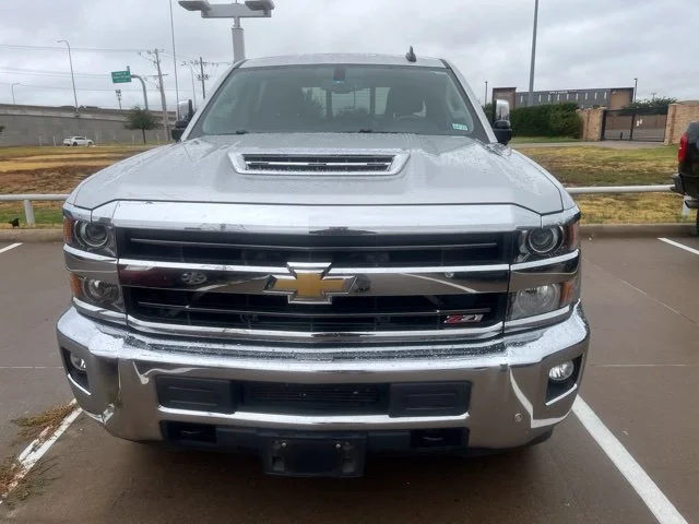 Used 2019 SILVER ICE METALLIC Chevrolet LTZ image 3