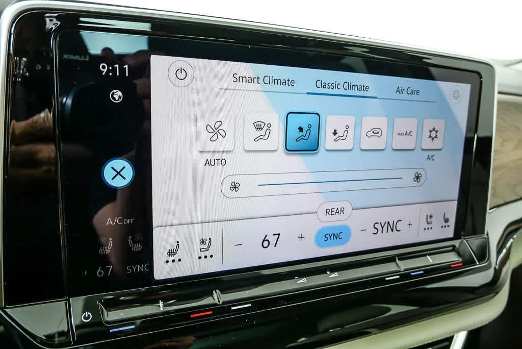 New 2026 Avocado Green Pearl Volkswagen 2.0T SE w/Technology image 15