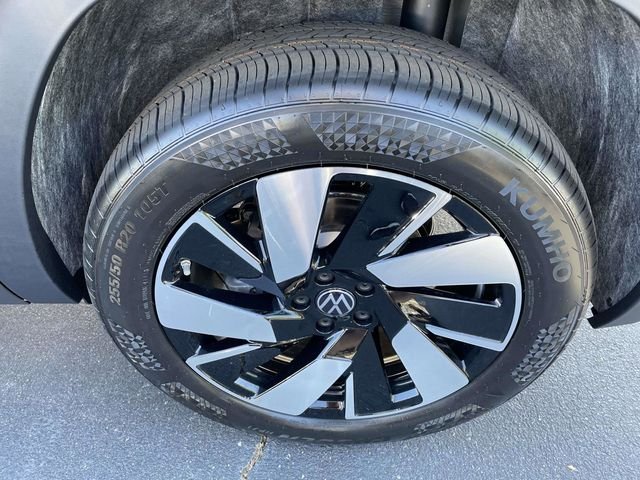 New 2026 Gray Volkswagen 2.0T SE w/Technology image 9