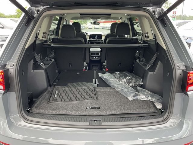 New 2026 Gray Volkswagen 2.0T SE w/Technology image 9