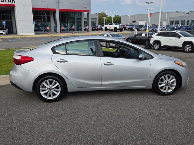 Used 2015 Silver Kia LX image 11