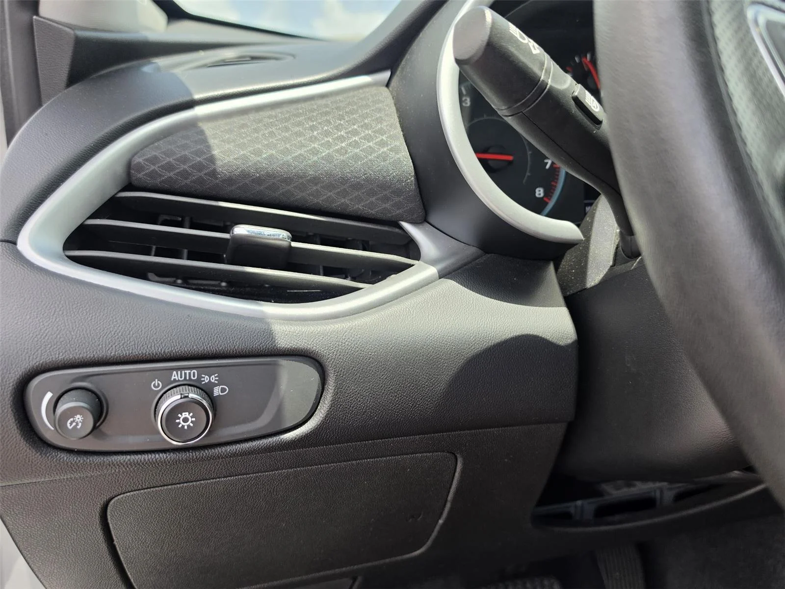 Used 2024 Sterling Gray Metallic Chevrolet LT image 21