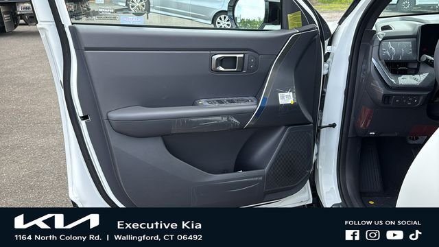 New 2027 Snow White Pearl Kia X-Line S image 9