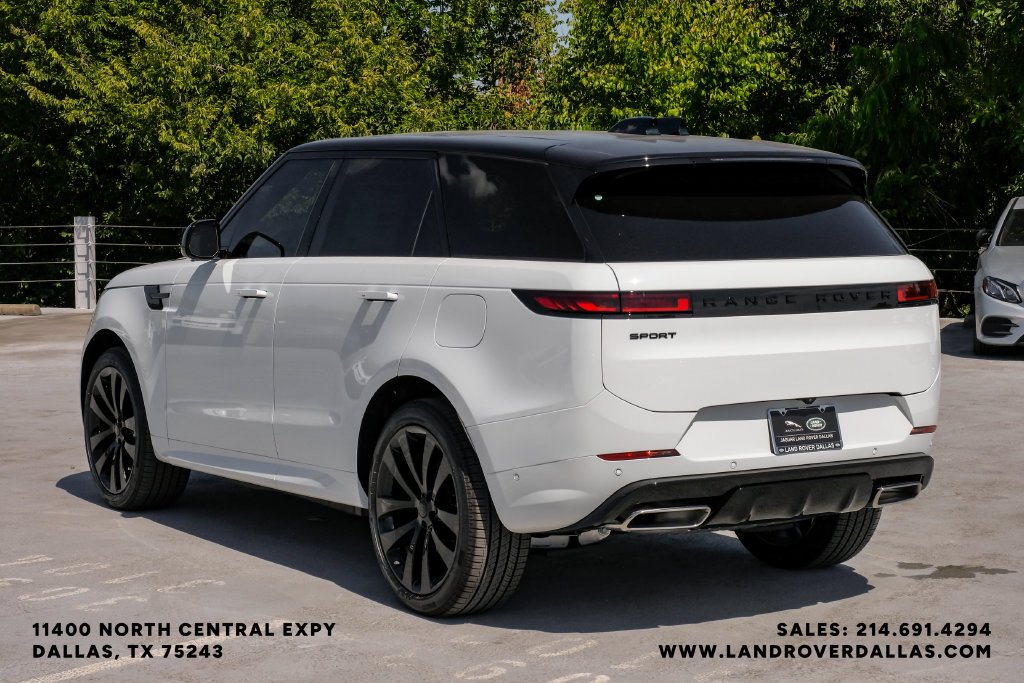 New 2026 Fuji White Land Rover Dynamic SE image 8