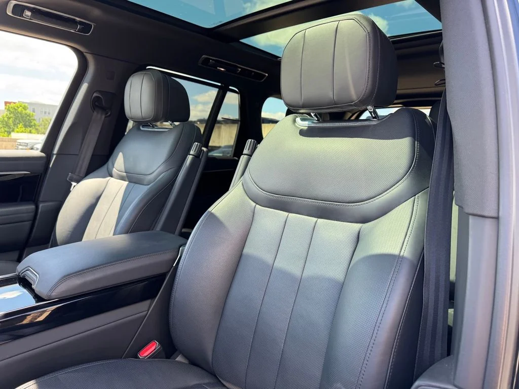 Certified Used 2023 Black Land Rover SE image 13