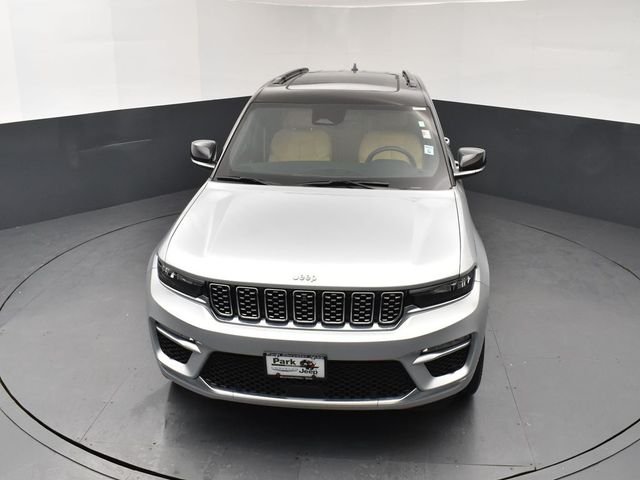 Used 2024 Silver Jeep Summit image 14