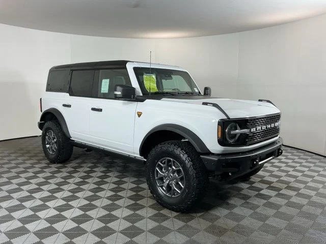 New 2025 Oxford White Ford Badlands image 3