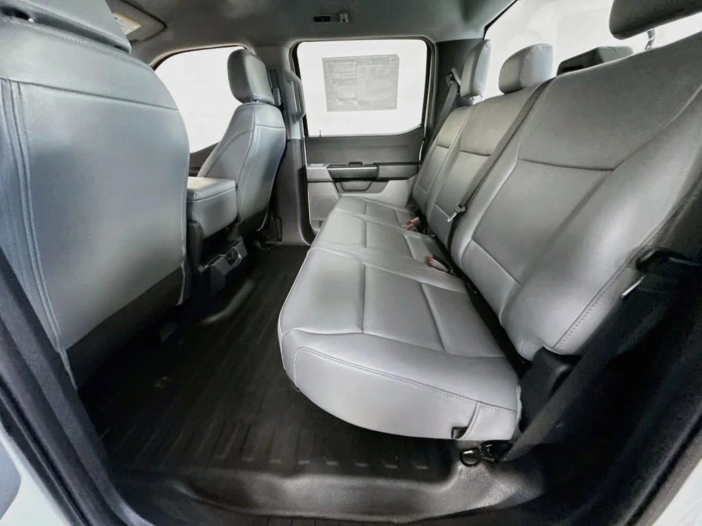 New 2026 Oxford White Ford XL image 22