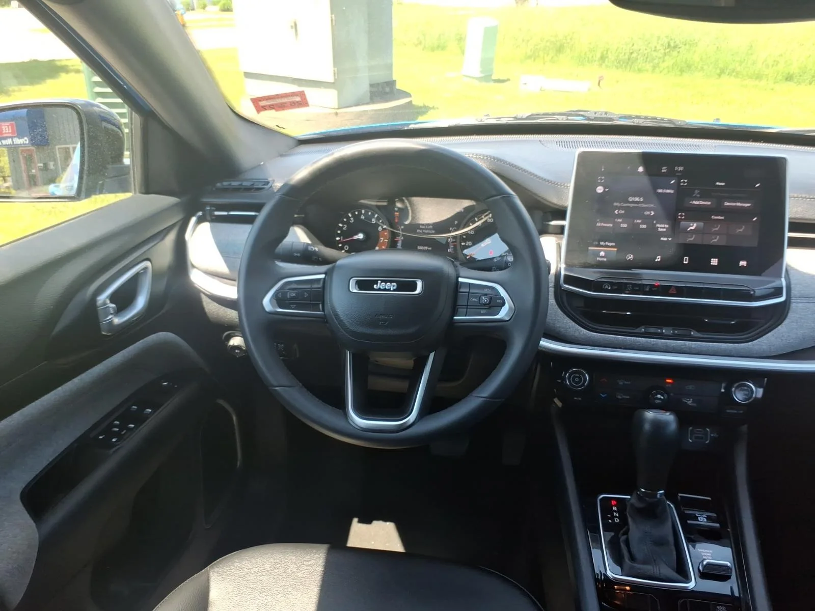 Used 2024 Blue Pearl Jeep Latitude image 18