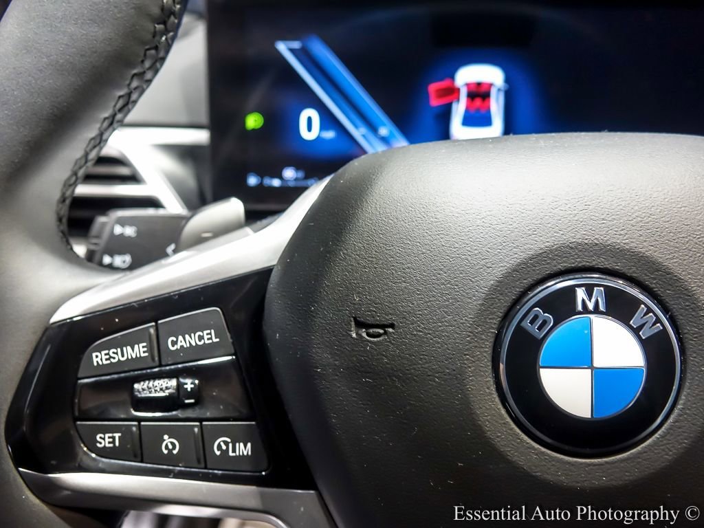 2025 BMW 3 Series 330i - Photo 19