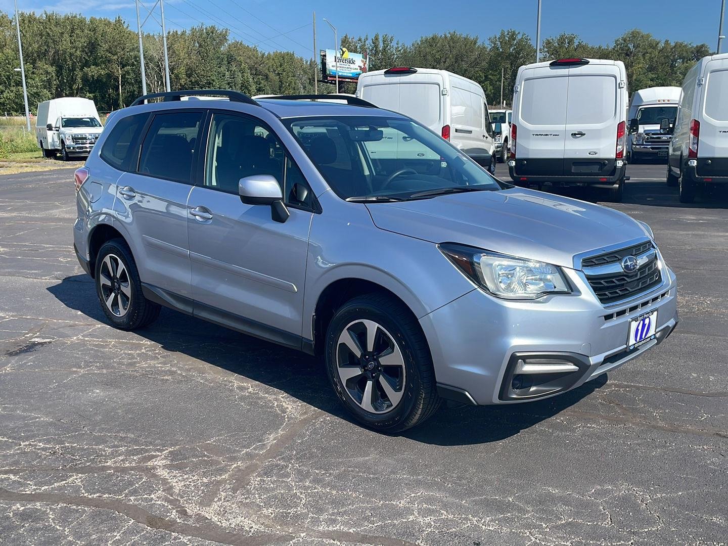 Used 2017 Ice Silver Metallic Subaru Premium image 7