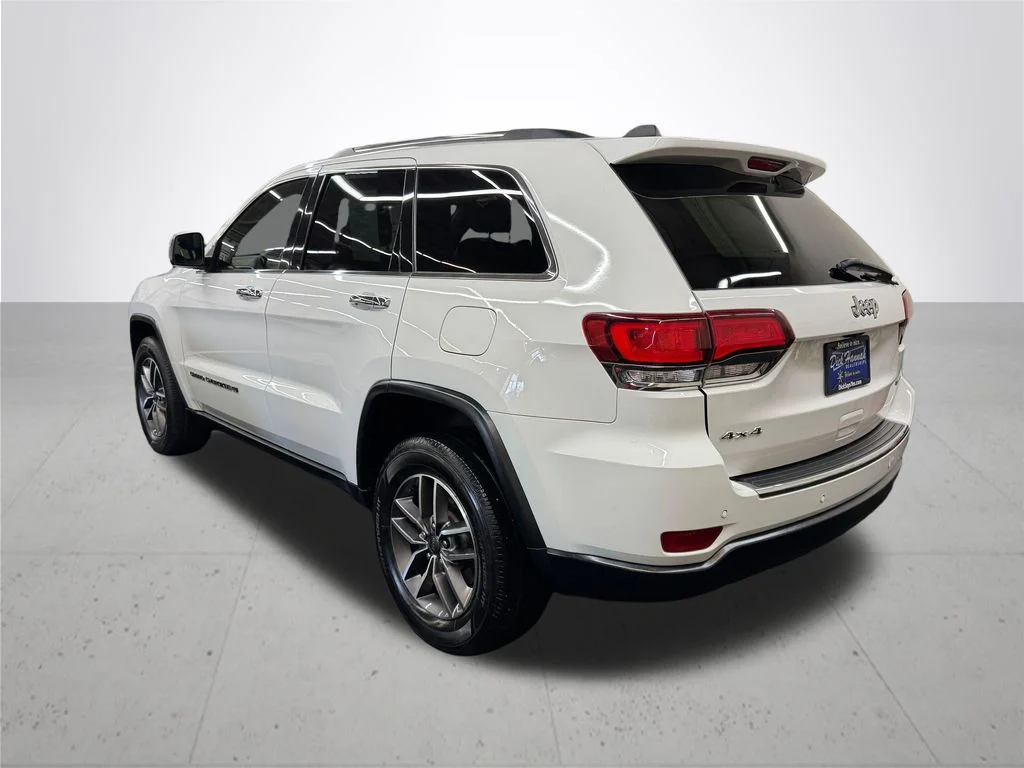 Used 2022 White Jeep Limited image 4