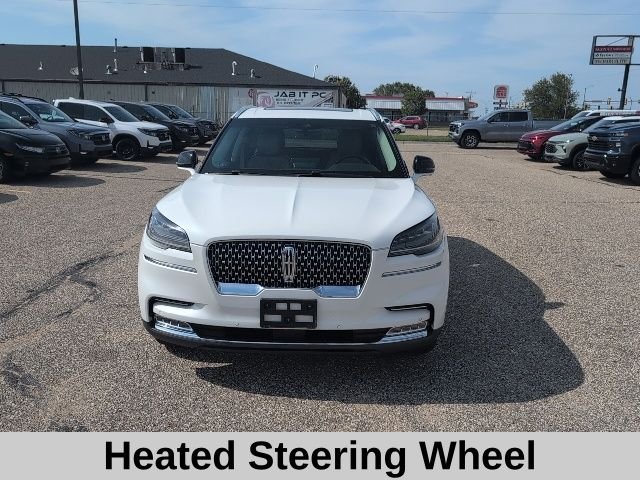 Used 2020 White Metallic Lincoln Reserve image 16