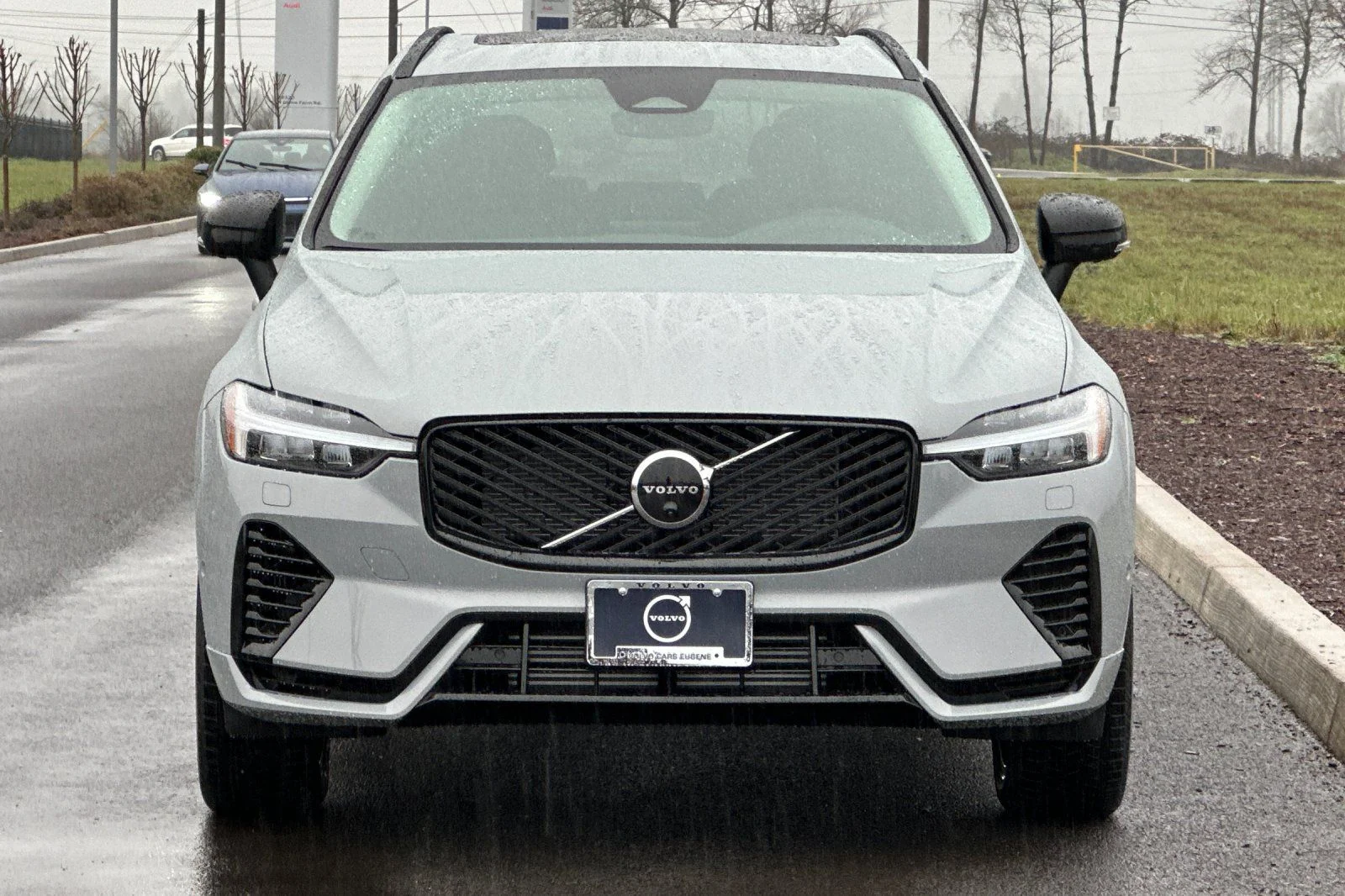 New 2026 Vapour Grey Volvo Plus image 8