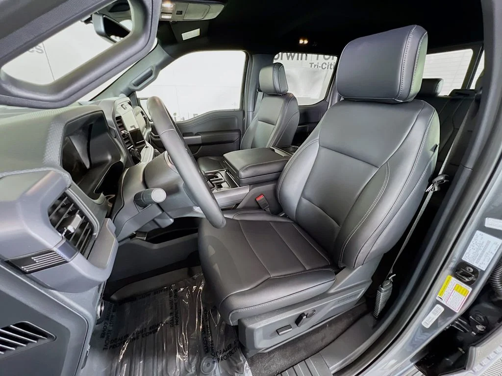 New 2026 Carbonized Gray Metallic Ford XLT image 26