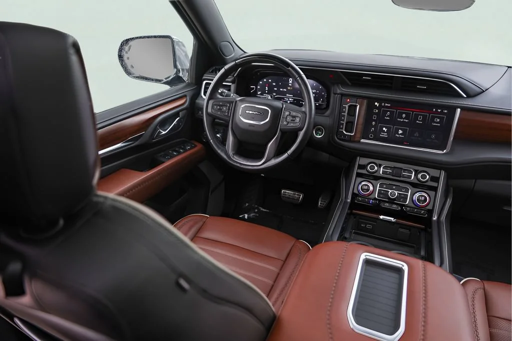Used 2023 Sterling Metallic GMC Denali Ultimate image 30