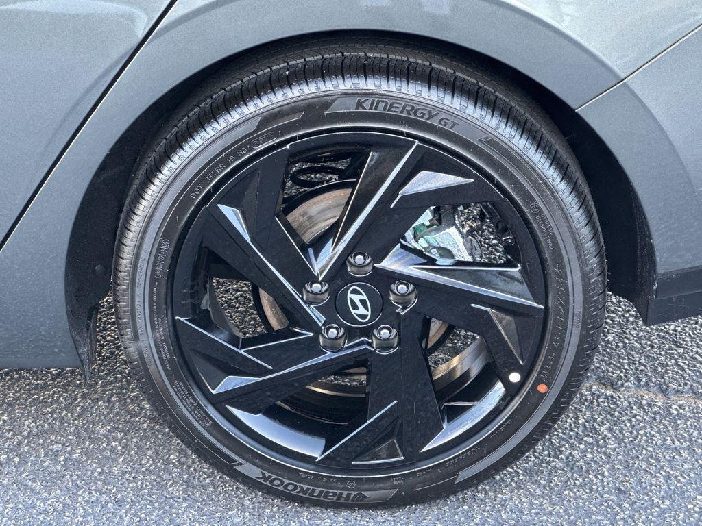 New 2026 Gray Hyundai SEL Sport Premium image 19