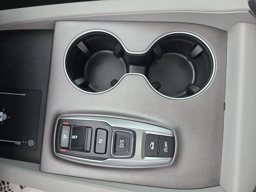 Used 2024 White Honda RTL image 25