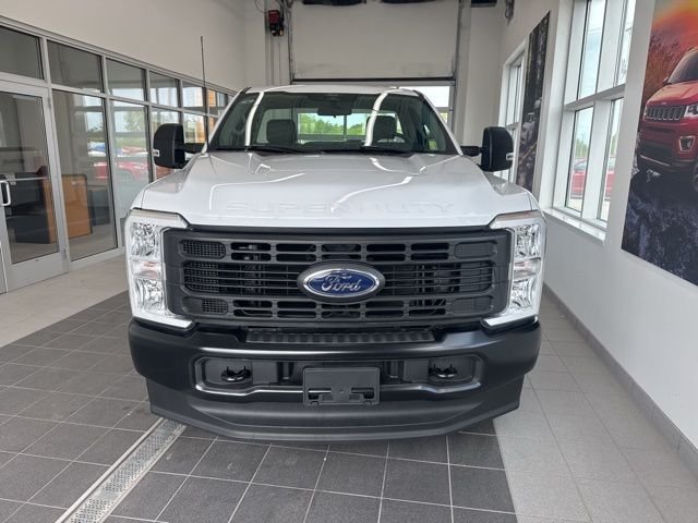Used 2024 White Ford XL image 2