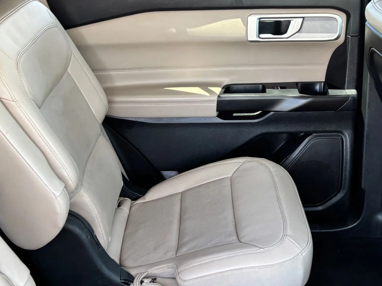 Used 2020 Magnetic Ford Limited image 11