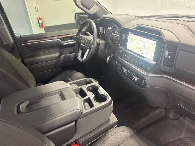 Used 2026 Silver GMC Elevation image 25