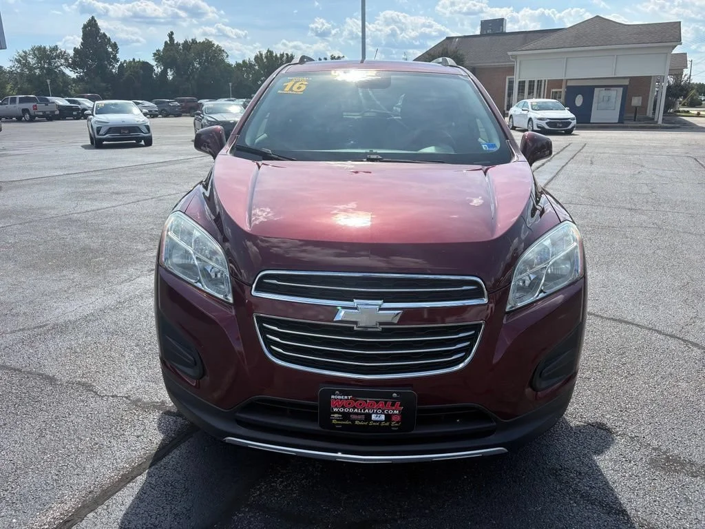 Used 2016 CRIMSON METALLIC Chevrolet LT image 1