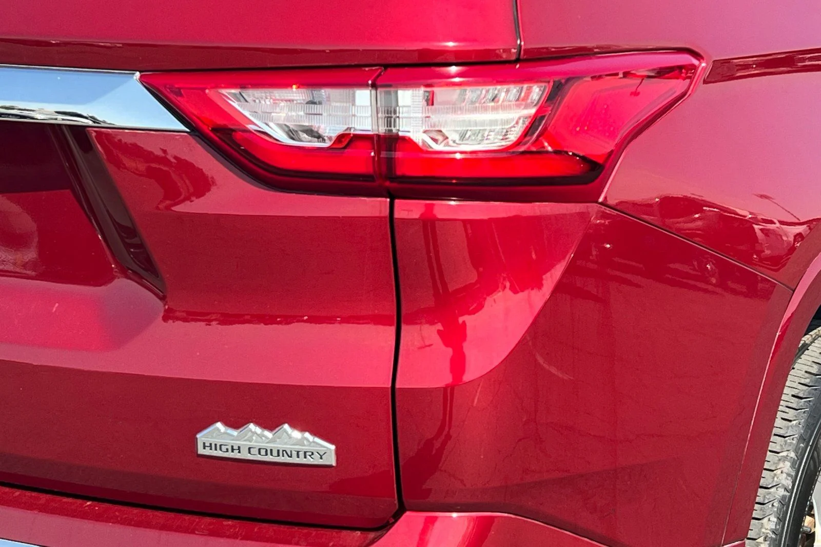 Used 2018 Red Chevrolet High Country image 30